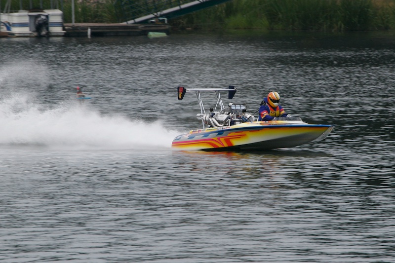 IMAGE: http://www.weatherred.com/coppermine/albums/2007dragboats/2007drag12.jpg