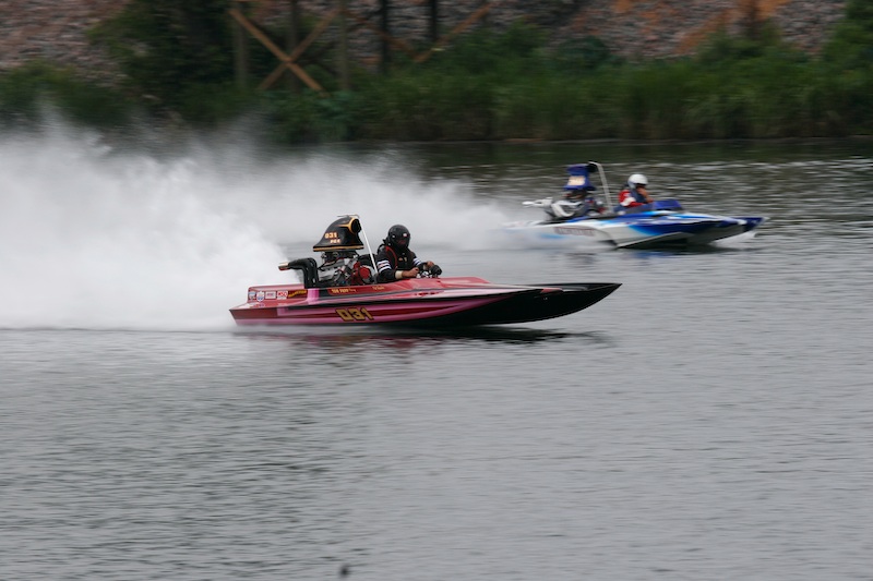 IMAGE: http://www.weatherred.com/coppermine/albums/2007dragboats/2007drag22.jpg